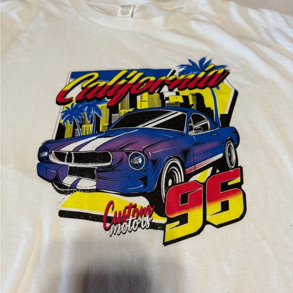 California Men’s Size Large White Graphic T-Shirt with Car Design - Picture 2 of 6